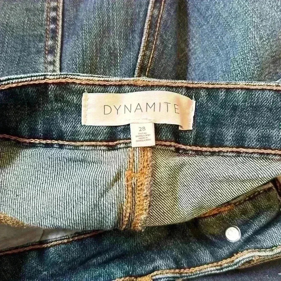 Dynamite Denim Cuffed Jean Shorts Size  28 - Picture 3 of 4